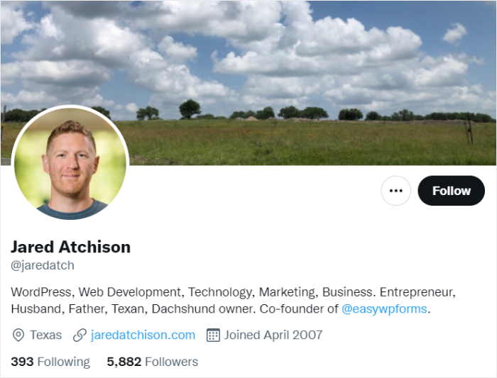 ejemplo de perfil en las redes sociales