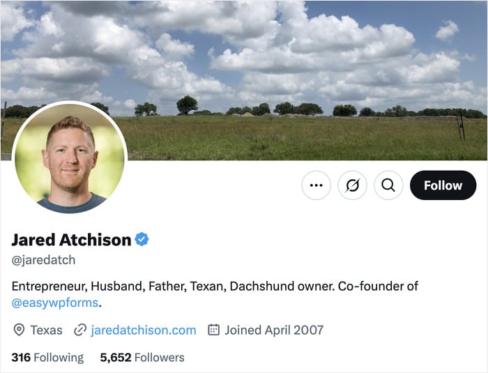 ejemplo de perfil optimizado en twitter