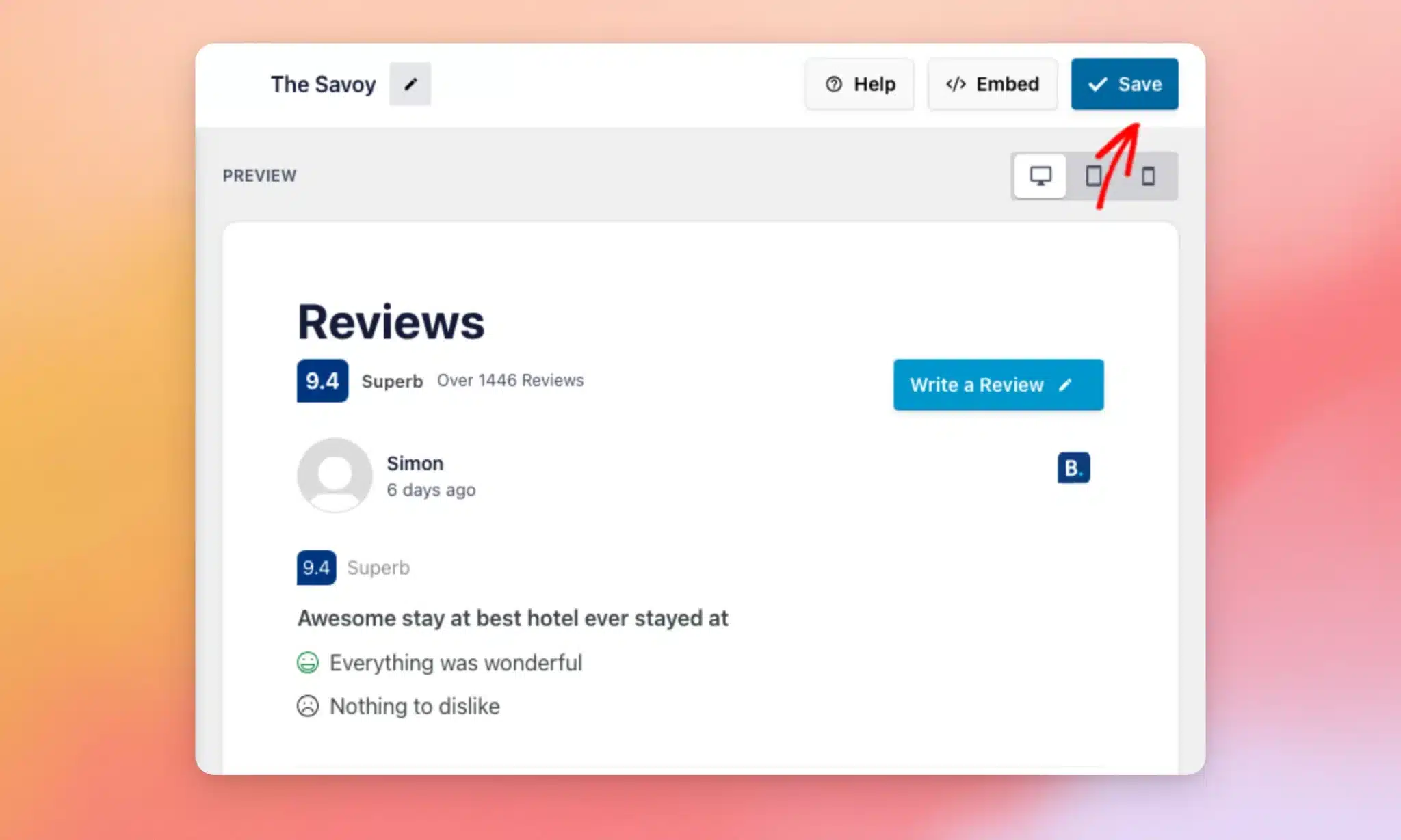 L'éditeur de flux affichant un aperçu en direct des avis Booking.com, avec le bouton « Enregistrer »